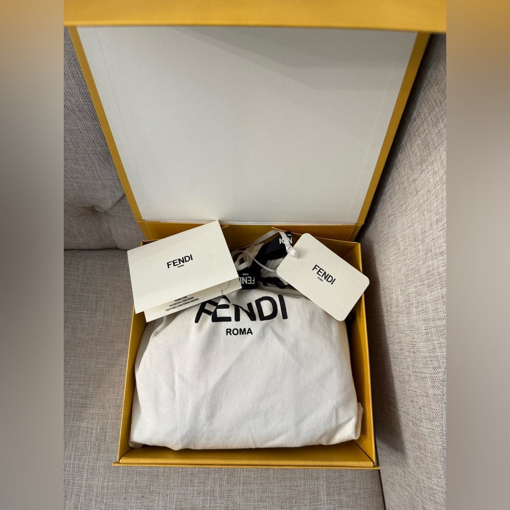 Fendi Cream Leather Crossbody Camera Bag - Picture 9 of 12